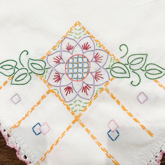 Vintage Hand Embroidered Square Tablecloth, Vintage Dresser Scarf Vintage Linen - Picture 5 of 6